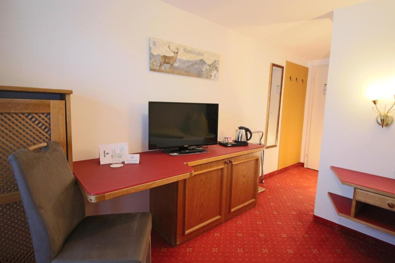 Hilleprandt - Adults Only Aparthotel Garmisch-Partenkirchen Bagian luar foto