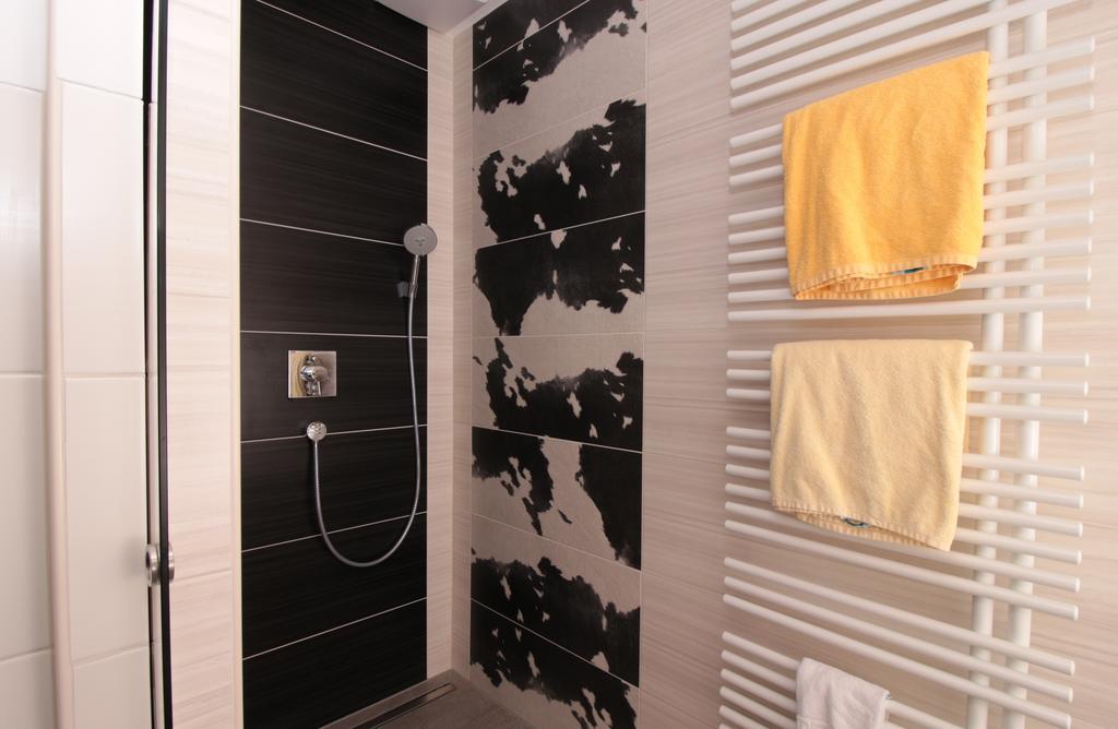 Hilleprandt - Adults Only Aparthotel Garmisch-Partenkirchen Ruang foto