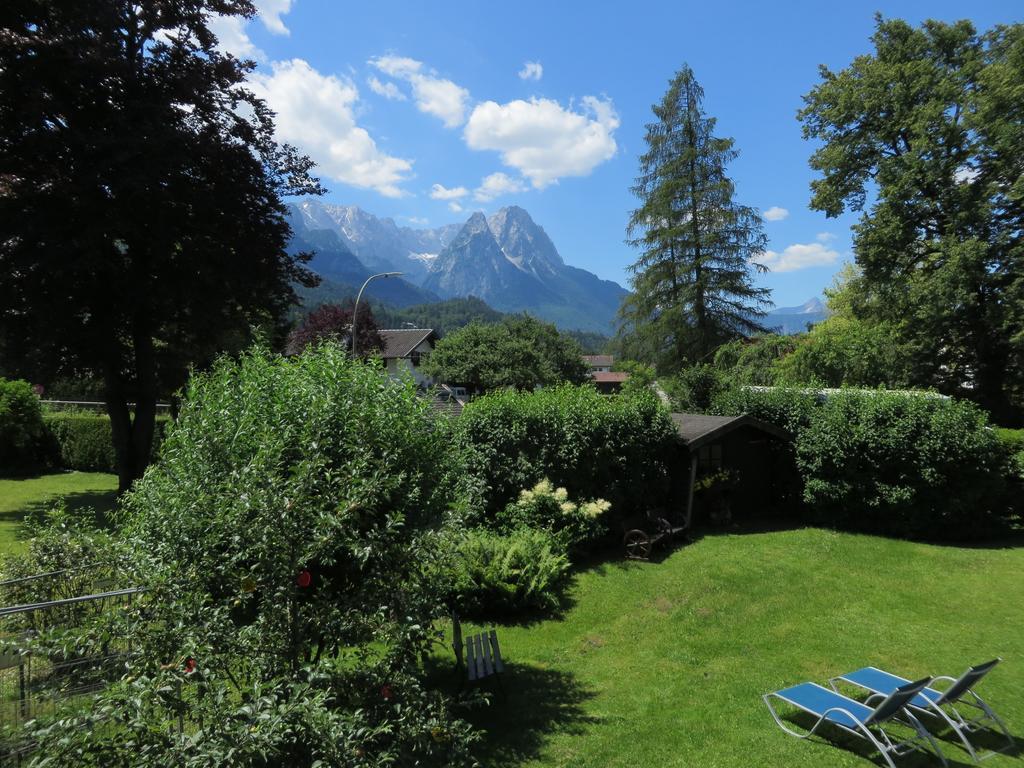 Hilleprandt - Adults Only Aparthotel Garmisch-Partenkirchen Ruang foto