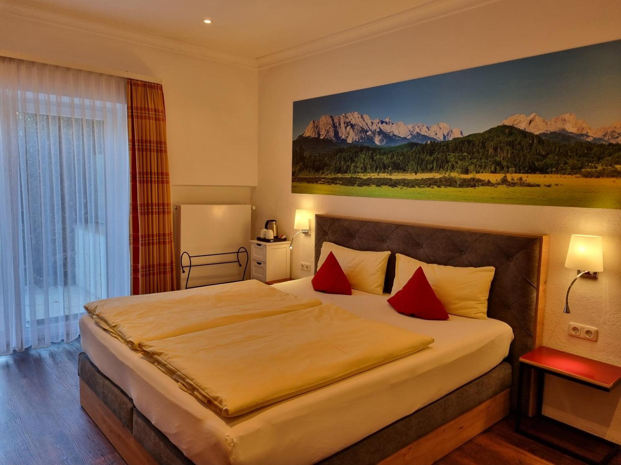 Hilleprandt - Adults Only Aparthotel Garmisch-Partenkirchen Bagian luar foto