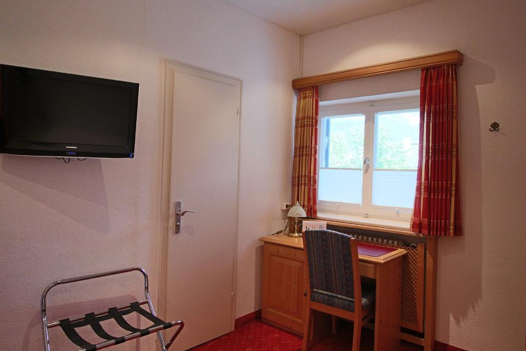 Hilleprandt - Adults Only Aparthotel Garmisch-Partenkirchen Bagian luar foto