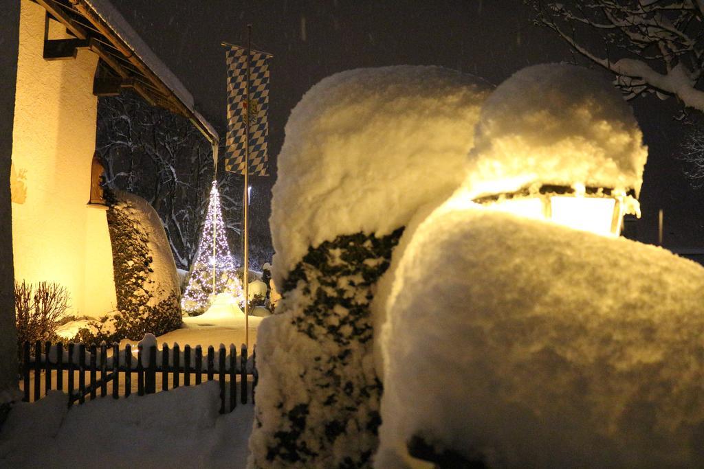 Hilleprandt - Adults Only Aparthotel Garmisch-Partenkirchen Bagian luar foto