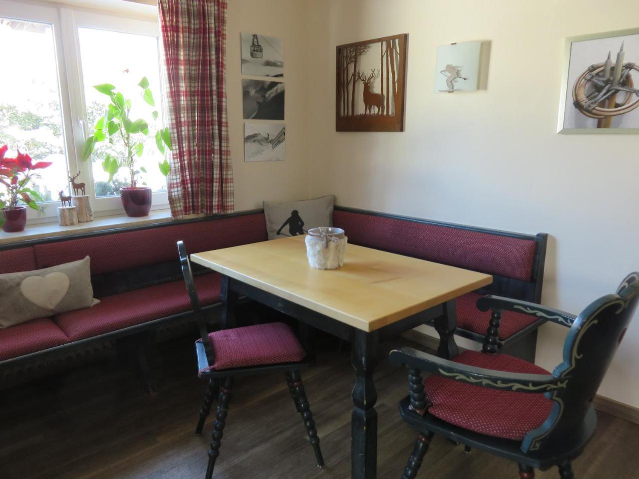 Hilleprandt - Adults Only Aparthotel Garmisch-Partenkirchen Bagian luar foto